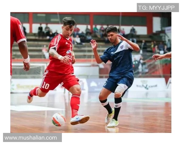 南京足球队盯防策略分析与比赛表现的得失评估